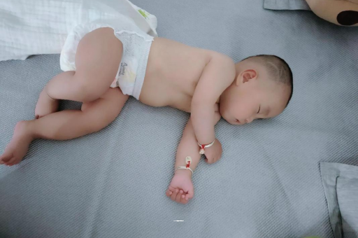 定西怀孕多久会显肚子